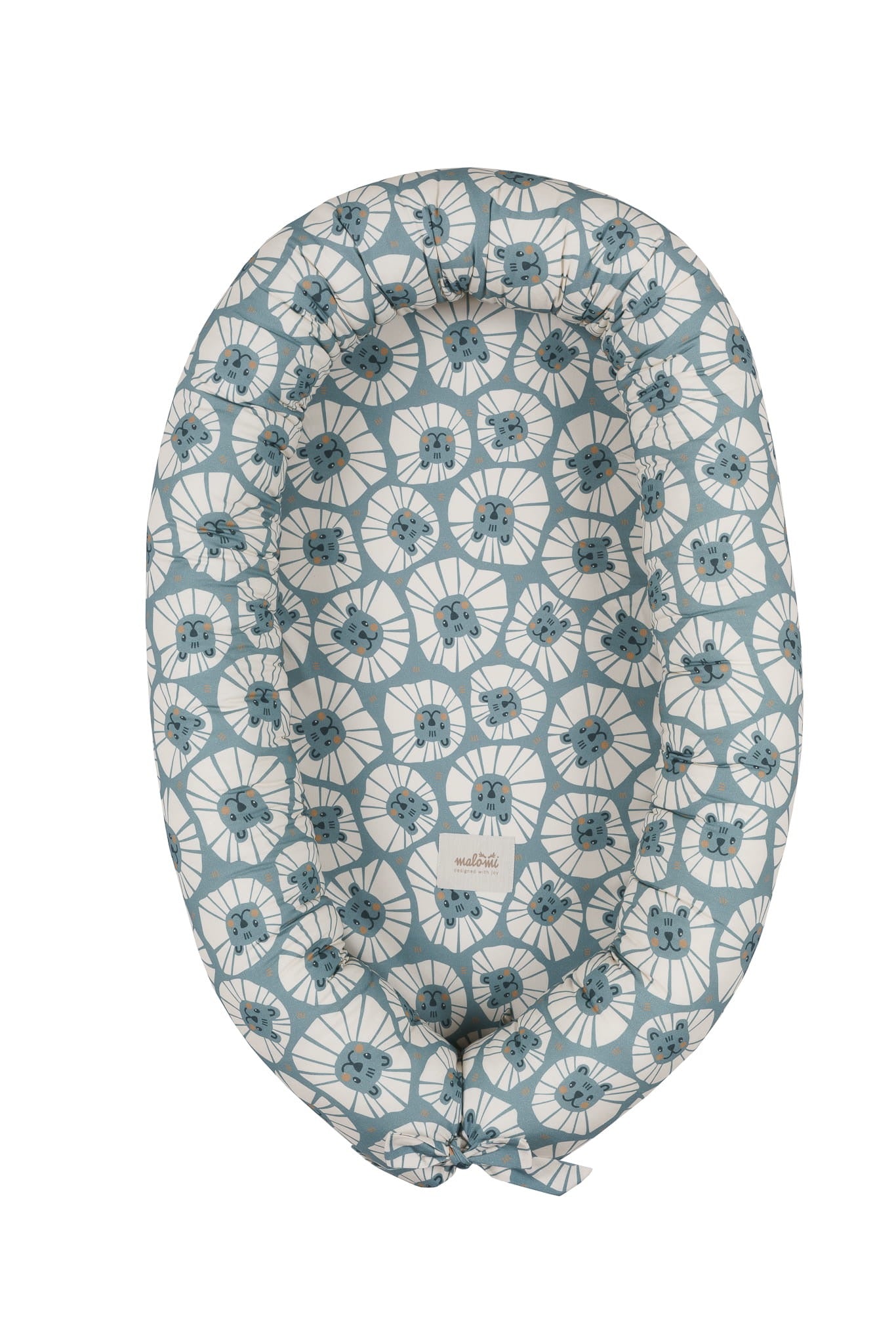 Overzicht van babynest Denim Lions in denimblauw met leeuwenpatroon, bovenaanzicht.