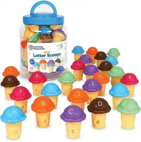 Learning Resources Mini Letter Scoops set met 26 kleurrijke ijsscoops en hoorntjes voor het leren van hoofdletters en kleine letters, inclusief opbergpot
