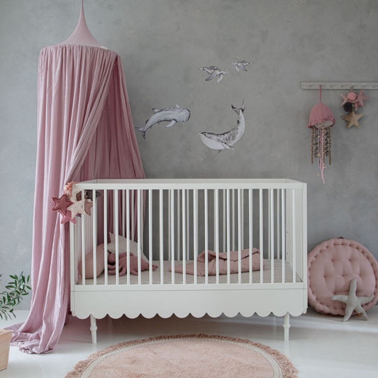 Wit houten babybed Babushka 70x140 cm in retro stijl