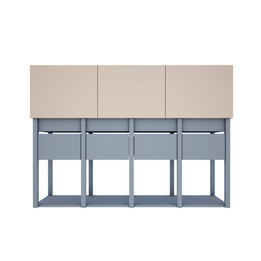 Vooraanzicht van een strakke Tweens commode in zandbeige en grijsblauw. Deze functionele kast heeft drie bovenkasten en vier open vakken met lades voor al je spulletjes.